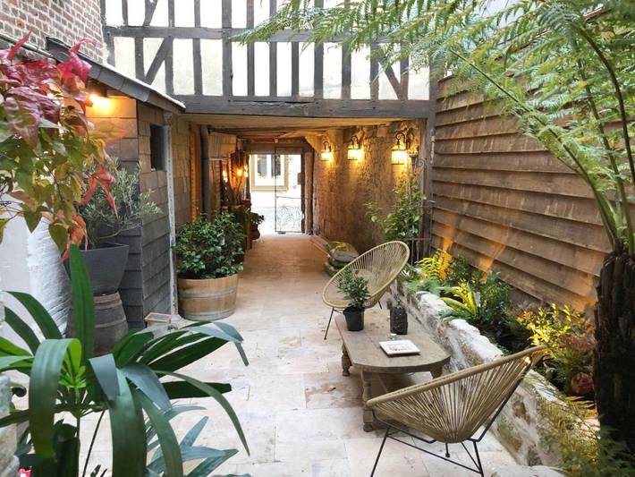 Gîte pour 2 personnes, avec Terrasse ainsi que Jardin et Vue dans Office De Tourisme De Honfleur