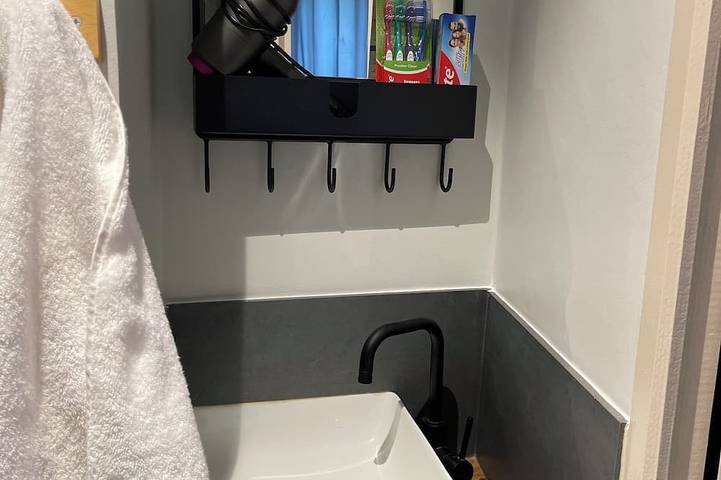 Appartement entier, Apparemment 5’ du parc Rambouillet , 45’ de Montparnasse Idéal pour télétravail in Rambouillet, Yvelines