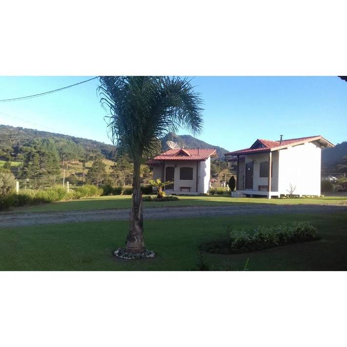 Hôtel pour 3 personnes, avec vue ainsi que terrasse et jardin - 1