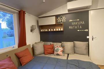 Camping pour 8 Personnes dans Saint-Julien-en-Born, Région de Dax, Photo 1