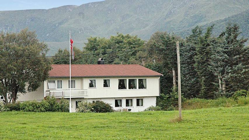 Ferienwohnung für 7 Personen, mit Terrasse, mit Haustier in Fræna