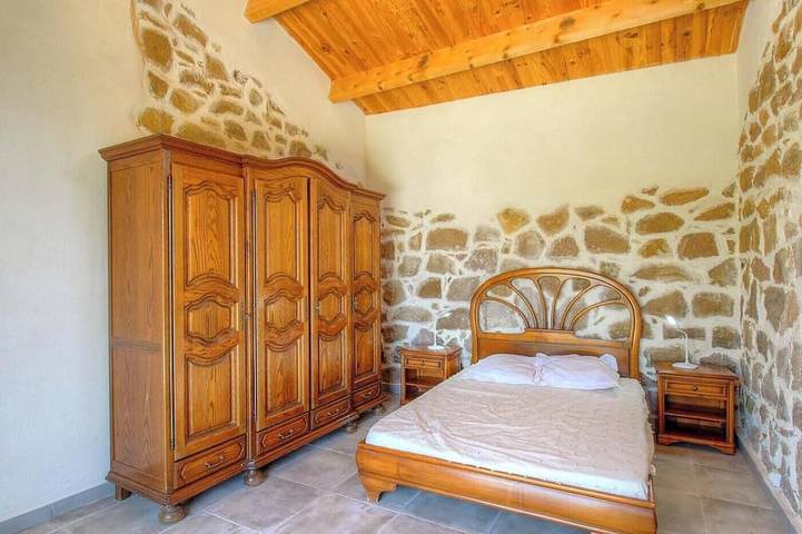 Location de vacances pour 4 personnes, avec Terrasse ainsi que Jardin et Piscine à Cuttoli-Corticchiato - 2