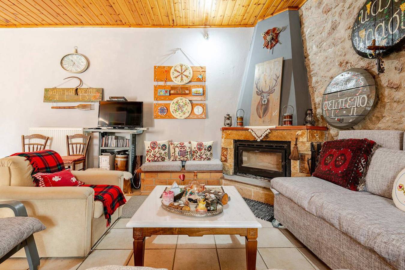 Kalavrita Winter Retreat - Homely Spacious Chalet in Achaia
