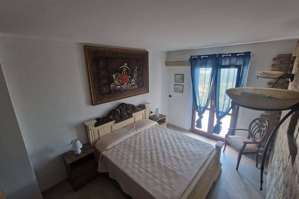Ganze Wohnung, Nina's house 4, 300 meters from the sea in Santa Caterina dello Ionio, Catanzaro Provinz