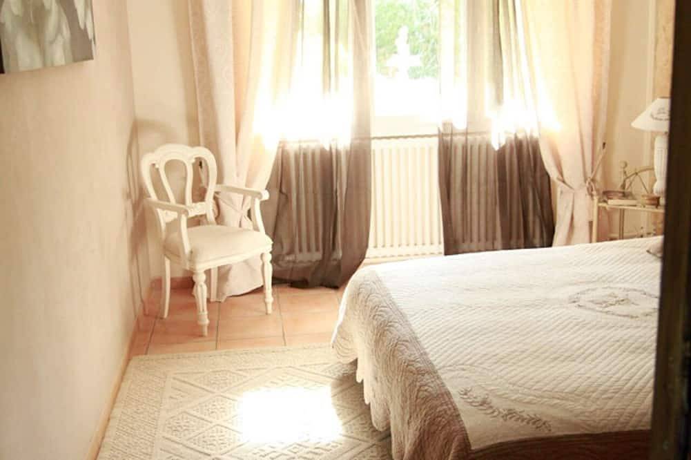Atypical house in the south of Provence near Avignon, 4 persons in Carpentras, Vaucluse
