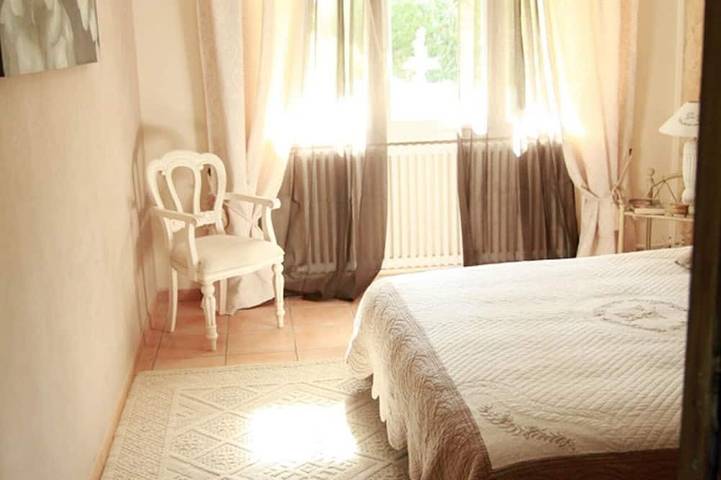 Atypical house in the south of Provence near Avignon, 4 persons in Carpentras, Vaucluse