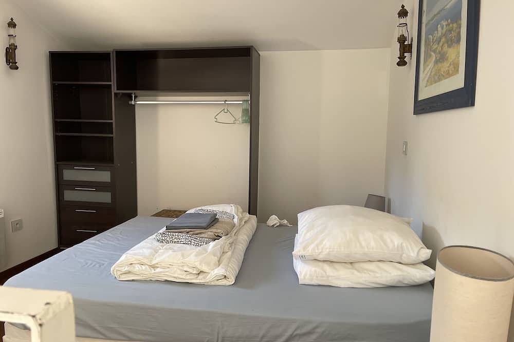 Entire apartment, Studio in Hyeres, Porquerolles