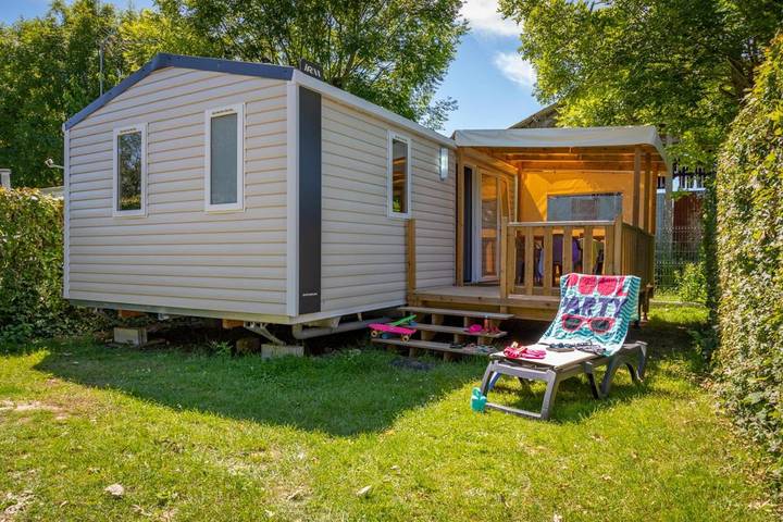 Camping pour 4 personnes, avec terrasse et jardin