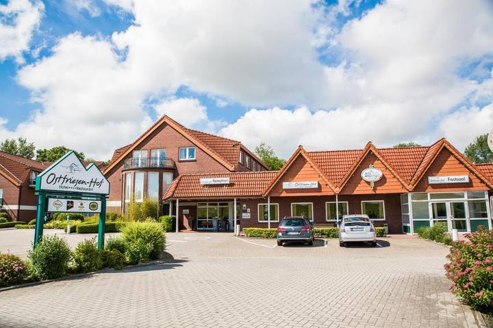 Hotel für 2 Personen, mit Terrasse und Whirlpool sowie Pool und Sauna in Leer