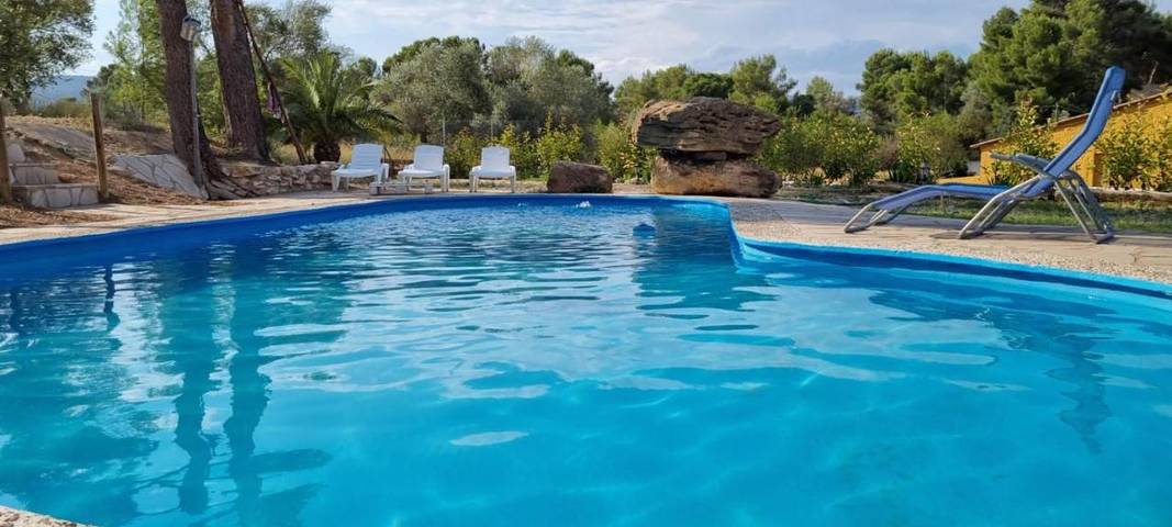 Gîte pour 4 personnes, avec piscine ainsi que vue et jardin à Móra d'Ebre