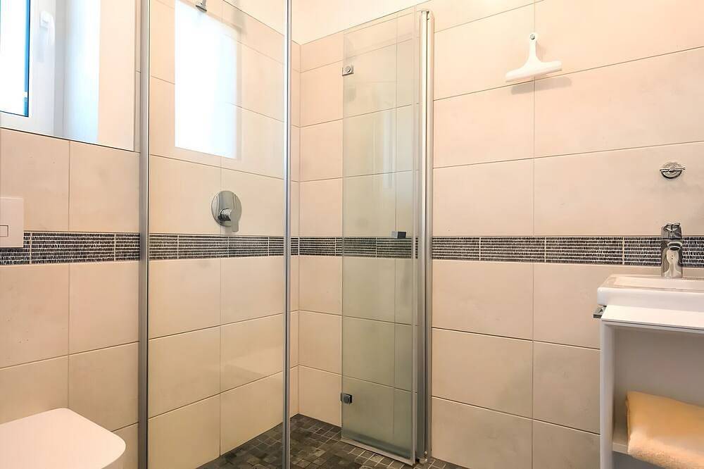 Ganze Wohnung, Einzelzimmer Comfort mit Landblick und Wlan in Schlitz, Rhön-Hessen