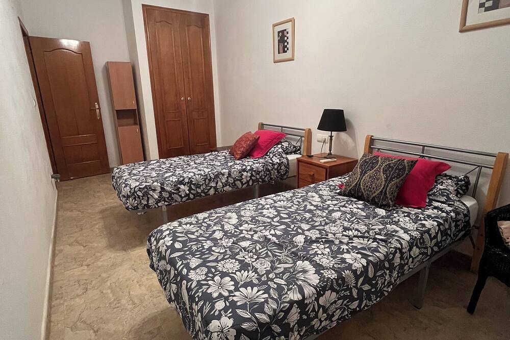 Mediterranean villa with private pool 20 minutes from the beaches of La Marina in Catral, Alicante Province