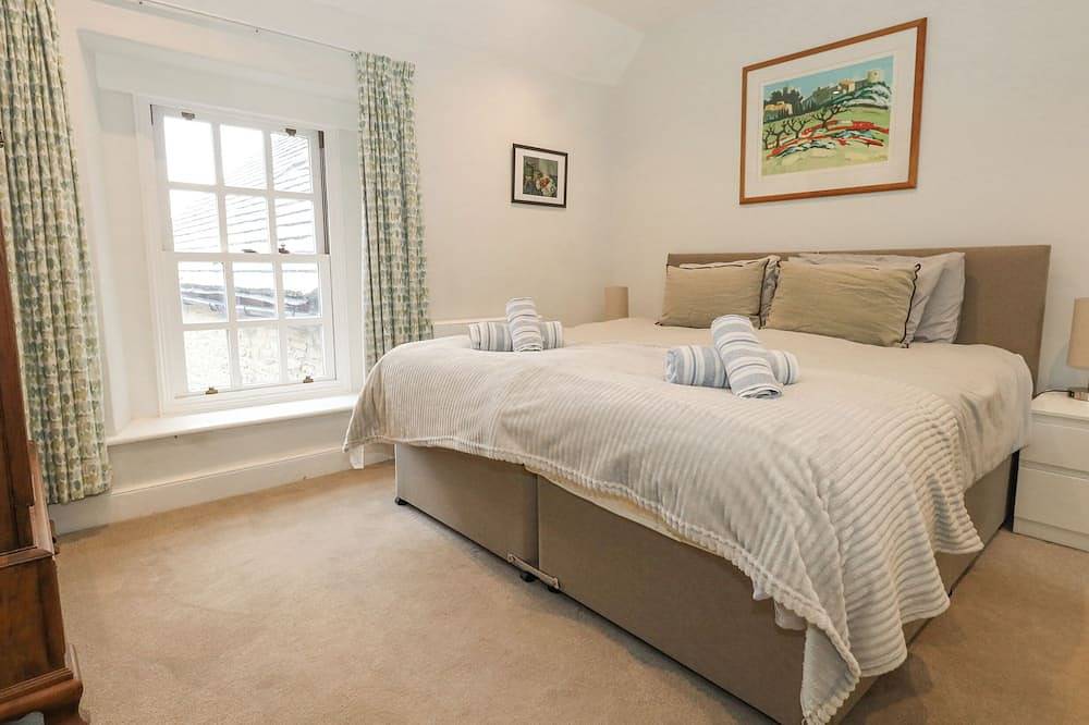 Bobbin Cottage, pet friendly, character holiday cottage in Swanage in Dorset