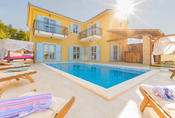 Location de vacances pour 8 personnes, avec piscine et terrasse, animaux acceptés à Svetvinčenat - 4
