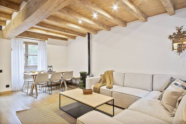 Location de vacances pour 6 personnes, avec terrasse, animaux acceptés dans Arties - 2