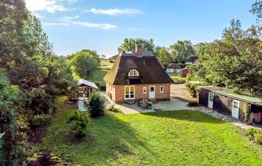 Ferienhaus für 4 Personen, mit Garten und Terrasse sowie Seeblick in Lolland