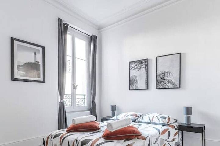 Ganze Wohnung, Large apartment with terrace, free parking in Vichy, Vichy und Umgebung