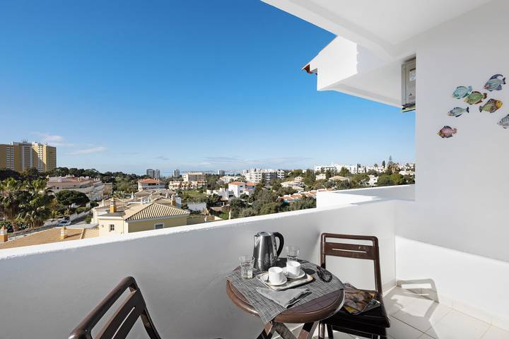 Ferienwohnung für 4 Personen, mit Balkon in Alvor - 2