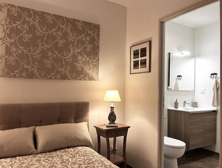 Location de vacances pour 2 personnes, avec jardin et vue à La Roque-d'Anthéron - 4