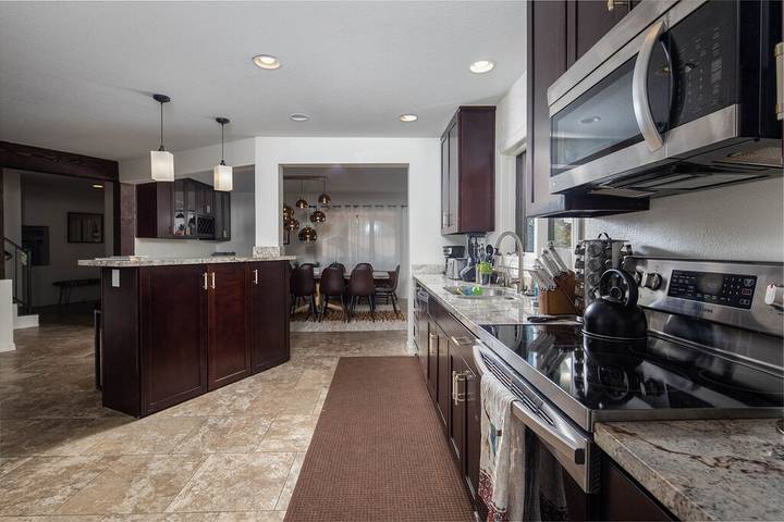 Vacation rental for 16 people, with yard in Sedona