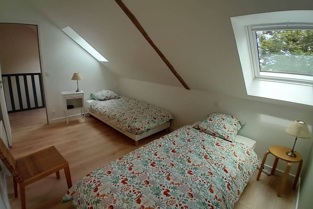 Steinhaus in ruhiger Lage, nur 1 km vom Meer entfernt in La Cotentin, Lamballe-Armor