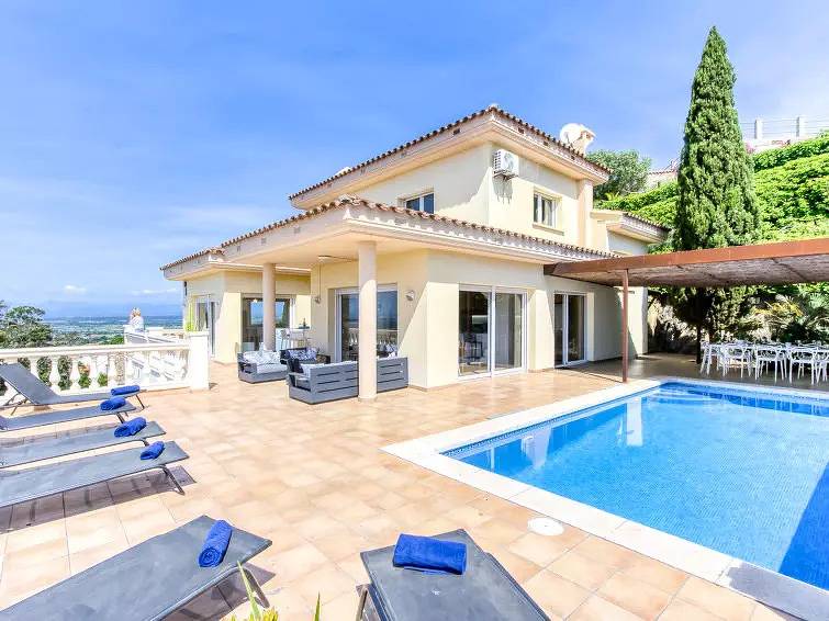 Casa 10 Personas in Palau Sabardera, Alt Empordà