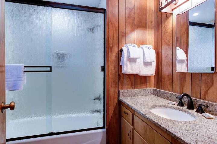 Log cabin for 6 people, with terrace in Yosemite National Park