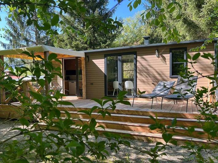 Flower Camping du Lac de la Seigneurie - Mobilheim 6 personen - Cottage Ohara Côté Jardin Premium - 36m² - 3 Zimmer + Halboffene Terrasse + Tv + Lv + Waldblick 6 pers. in Leval, Territoire-de-Belfort
