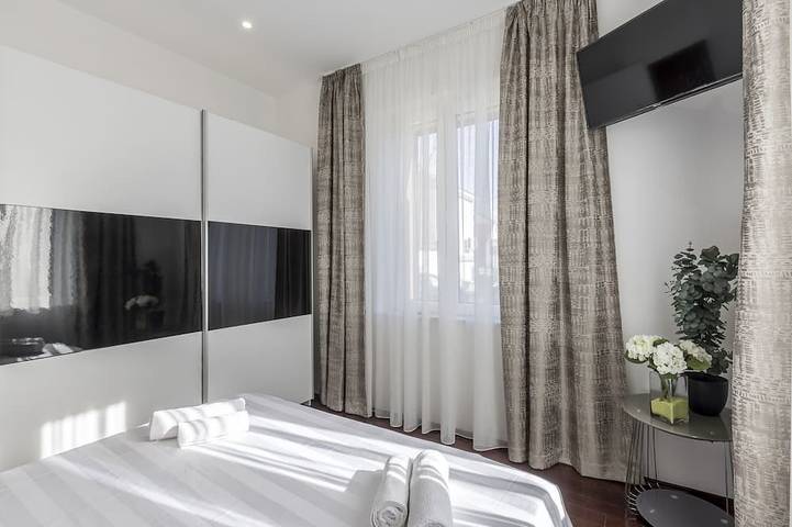 Apartamento entero, Lujoso apartamento con estacionamiento privado. in Split, Condado de Split-Dalmacia