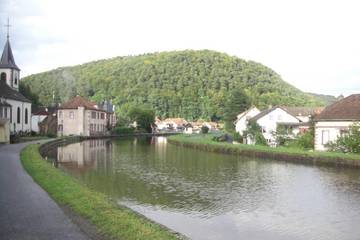 Gîte pour 6 personnes, avec terrasse et vue, animaux acceptés à Lutzelbourg