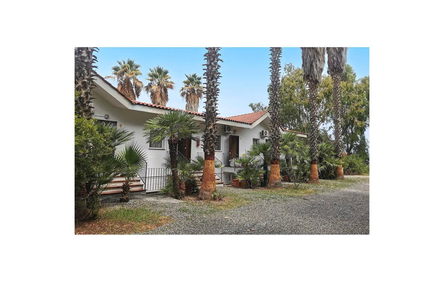 Apartamento vacacional entero, Apartamento con vistas al mar, aire acondicionado, TV por cable, aparcamiento, jardín, cocina in Briatico, Provincia de Vibo Valentia