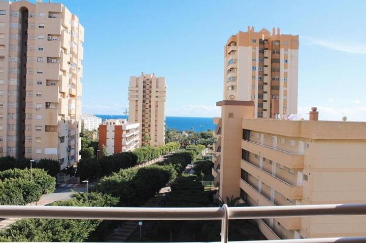 Apartamento de vacaciones para 2 personas, con jardín y vistas además de piscina y terraza - 1
