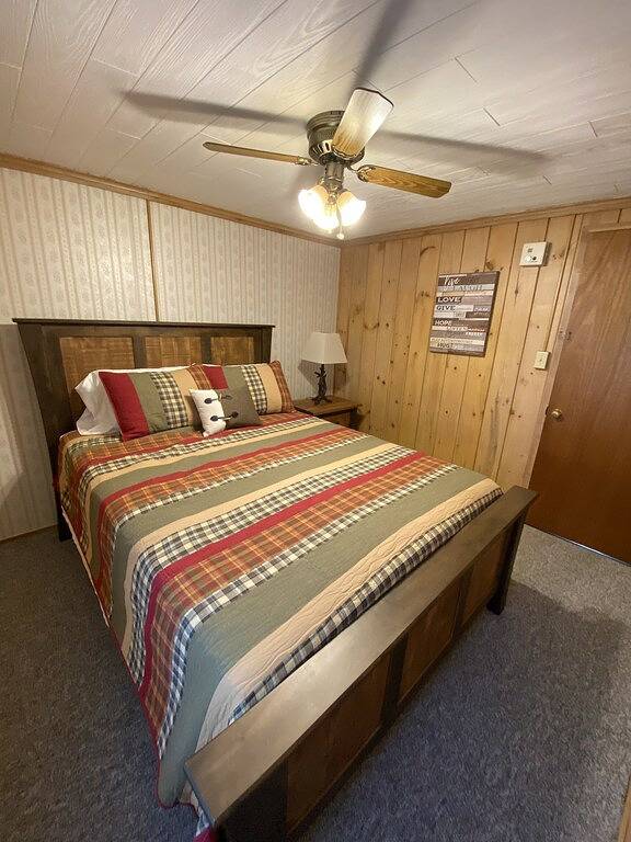 Newly updated Lakefront Houghton Lake home - close to popular sandbar. in Prudenville, Roscommon County