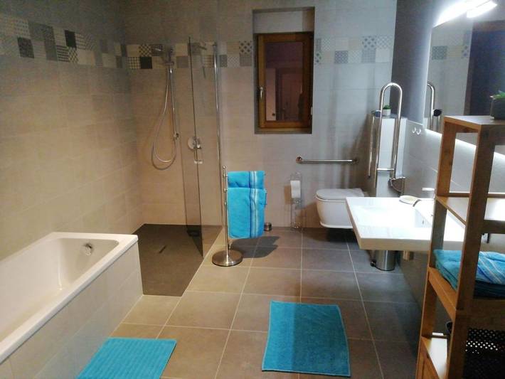 Location de vacances pour 8 personnes, avec jacuzzi et jardin à Tournai - 2