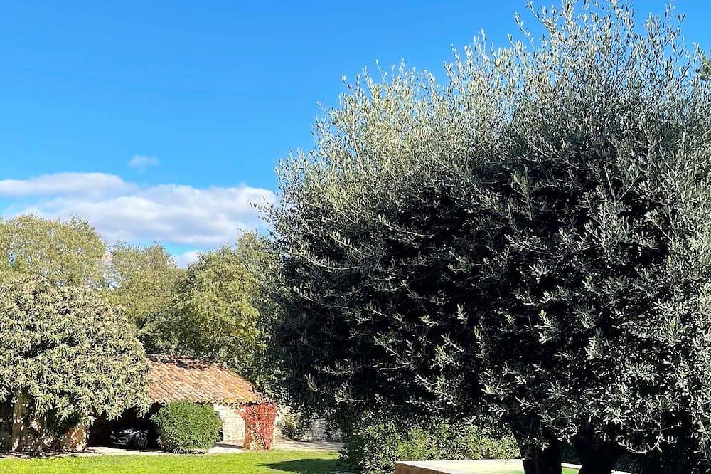 Maison de charme dans village très calme à deux pas d'Uzès in Aubussargues, Région de Nîmes