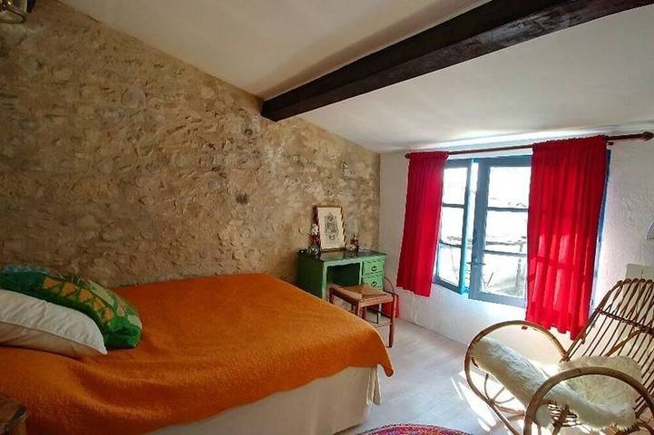 Location de vacances pour 4 personnes, avec terrasse à Pouzolles - 2