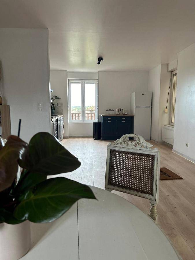 Gîte pour 5 personnes, avec terrasse à Rochechouart - 2