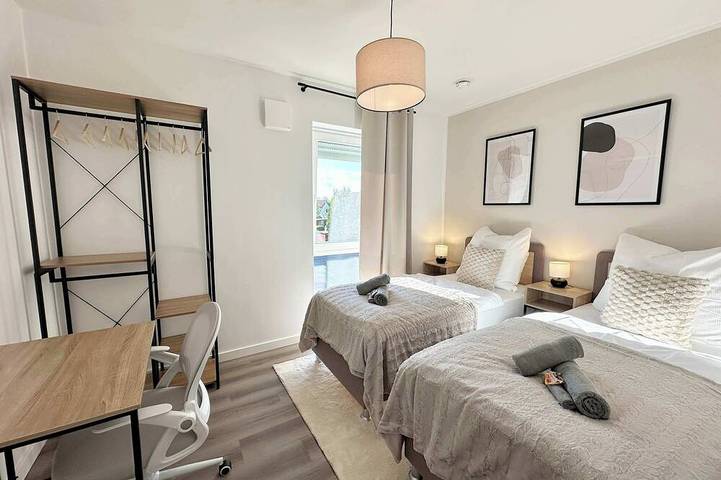 Ganze Wohnung, Moderne 3-Zimmer Neubauwohnung mit Parkplatz in Henstedt-Ulzburg, Kreis Segeberg