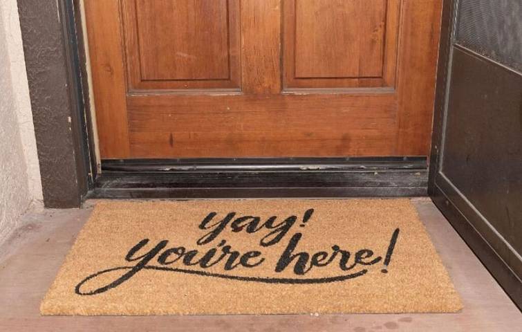 Vacation rental for 6 people, with hot tub and yard as well as pool in Oak Creek