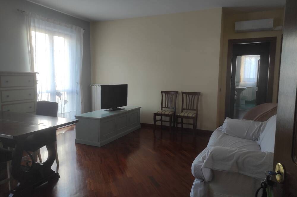 Entire apartment, Apartment in the center outside ztl A 8 min. from Marmore Falls in Terni, Terni Province