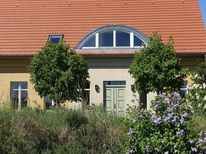 Ferienwohnung für 4 Personen, mit Terrasse und Garten sowie Ausblick in Nauen