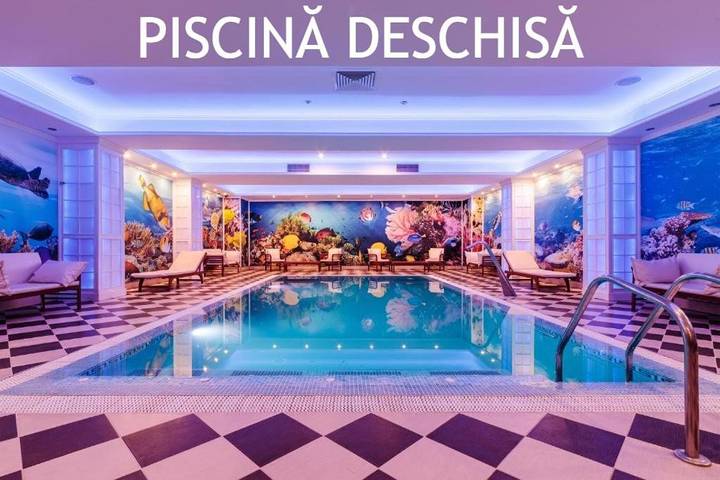 Hôtel pour 2 personnes, avec jacuzzi et piscine ainsi que sauna et terrasse