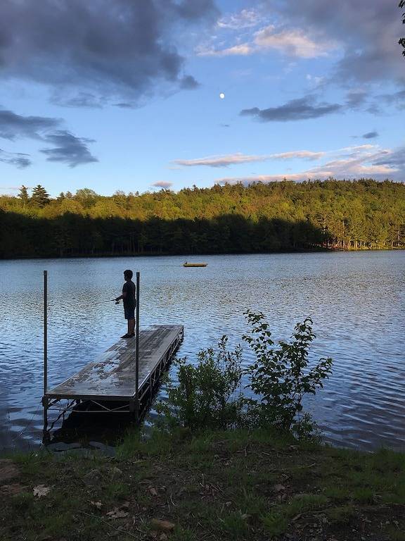 Hütte am privaten familienfreundlichen Teich in Waldo County