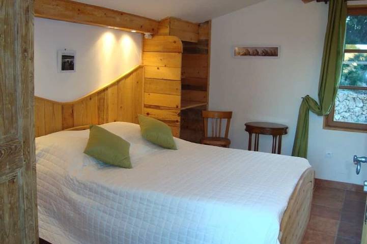 Location de vacances pour 6 personnes, avec terrasse et jardin à Salernes - 3