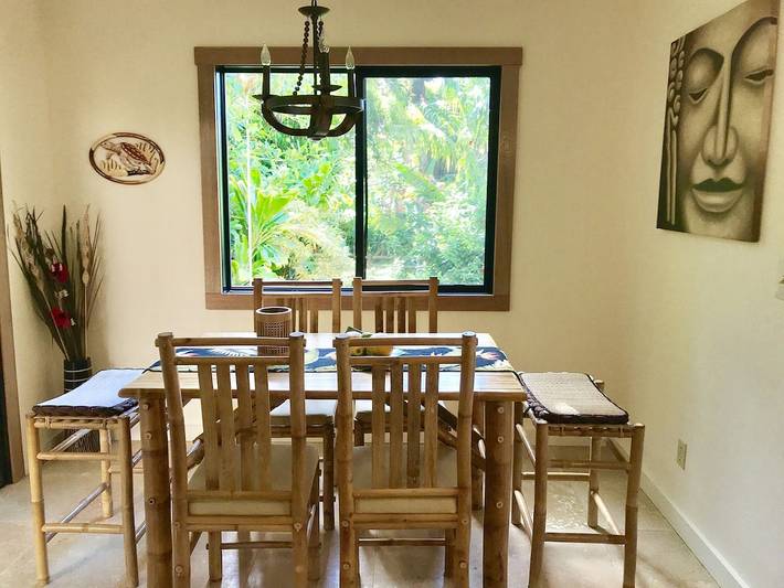 Vacation rental for 6 people, with yard and balcony in Kauai