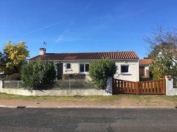 Gîte pour 6 personnes, avec terrasse et jardin, animaux acceptés à Talmont-Saint-Hilaire
