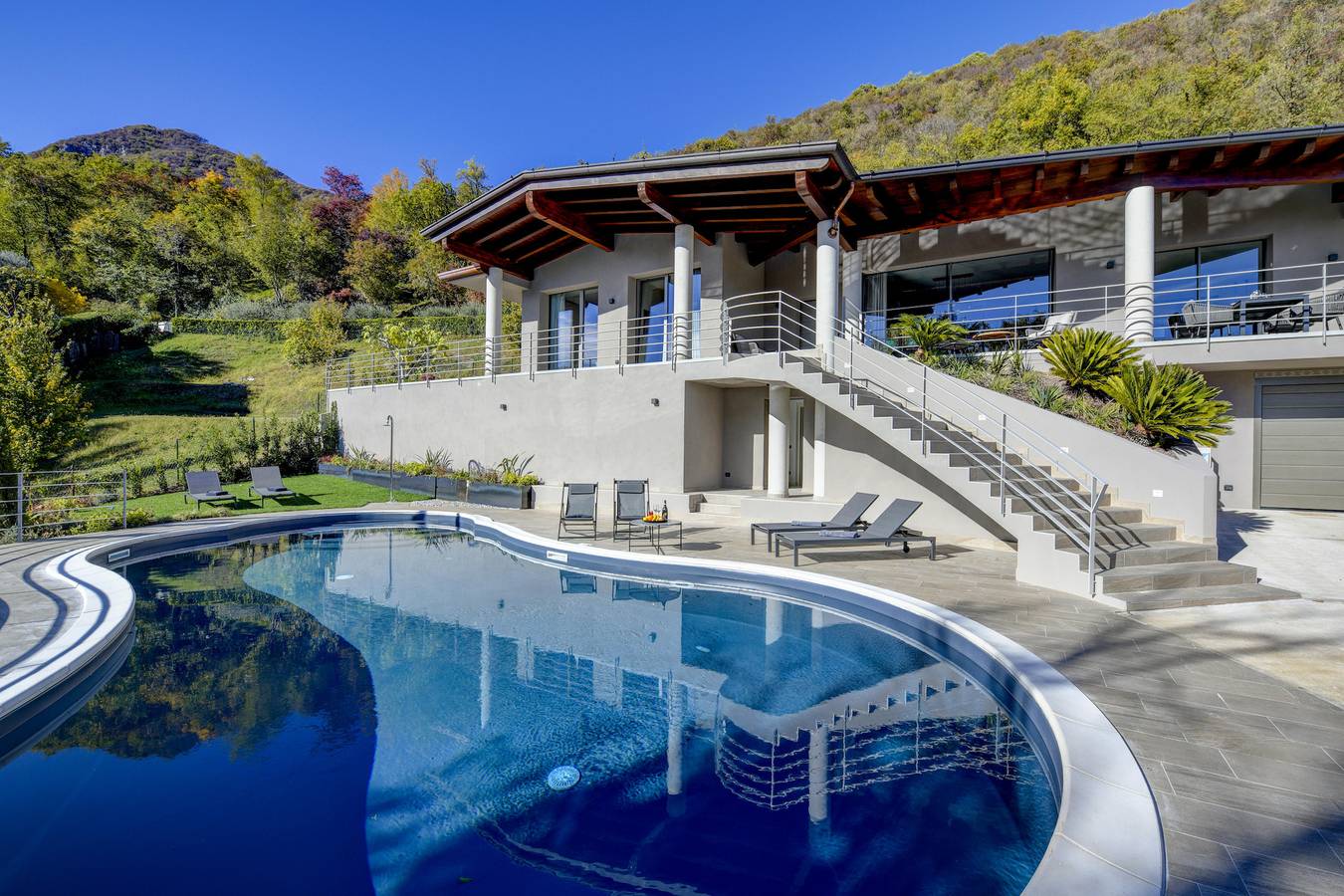 Mgh Luxury - Villa Colombo in Villanuova sul Clisi, Gardasee-Berge