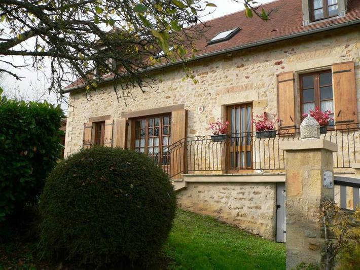 Location de vacances pour 6 personnes, avec terrasse et jardin à Cherveix-Cubas - 4