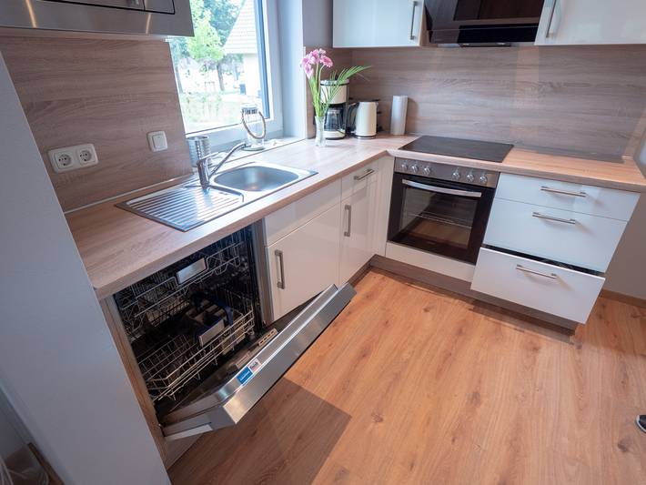 Ferienhaus für 6 Personen, mit Terrasse und Sauna sowie Garten am Plauer See - 4