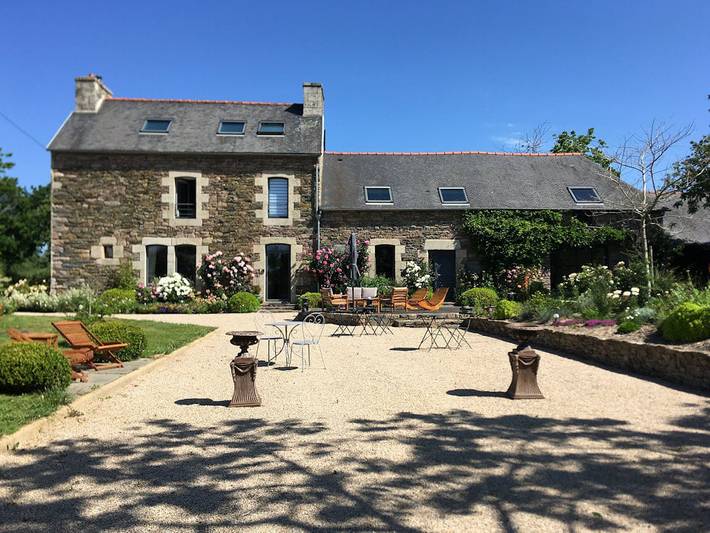 Chambre d’hôte pour 3 personnes, avec jardin et jacuzzi à Yvias